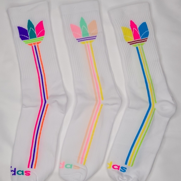 ADIDAS---Nice set of 3 pair of adidas socks - Picture 2 of 5